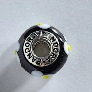 PANDORA MURANO GLASS CHARM BEAD BLACK BACKDROP WITH WHITE FLOWER AND YELLOW  ACC